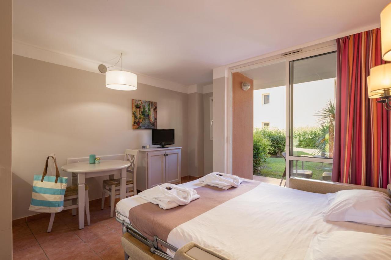 Résidence Pierre&Vacances Les Rives de Cannes Mandelieu Exterior foto