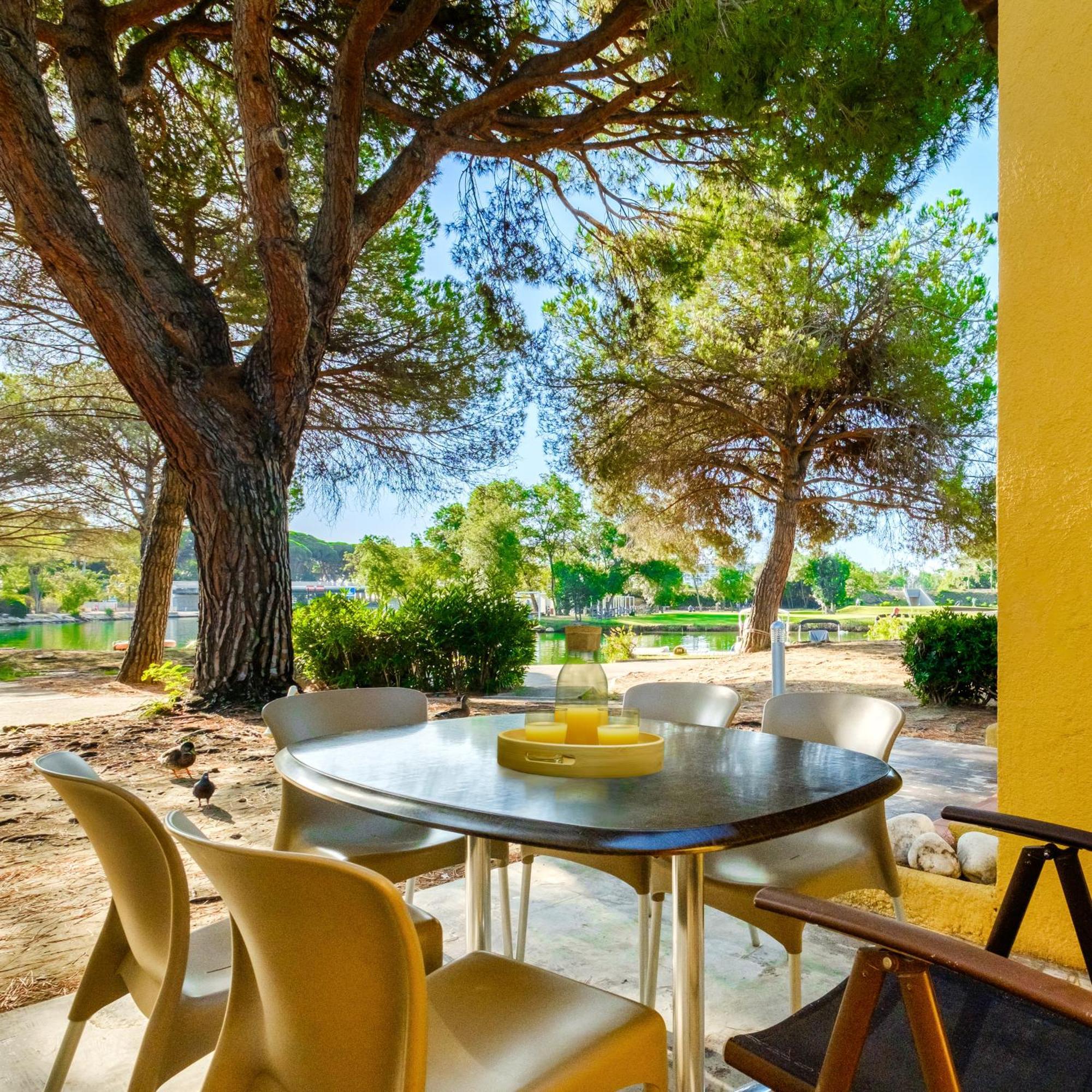 Résidence Pierre&Vacances Les Rives de Cannes Mandelieu Exterior foto
